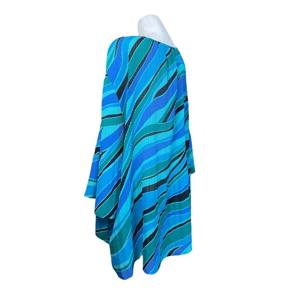 Catherines Women's Scoop Neck Flutter Sleeve Beaded Blouse Plus Size 1X 18/20W - Picture 4 of 9